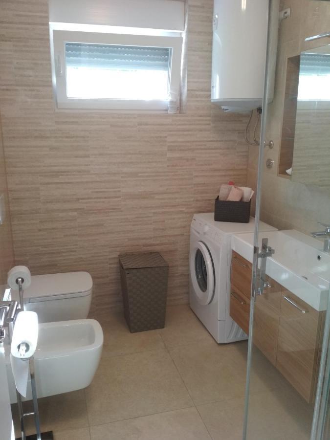 Apartment Pipe Малинска Екстериор снимка