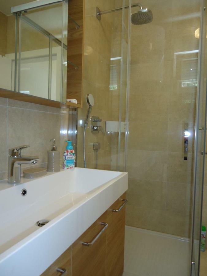 Apartment Pipe Малинска Екстериор снимка