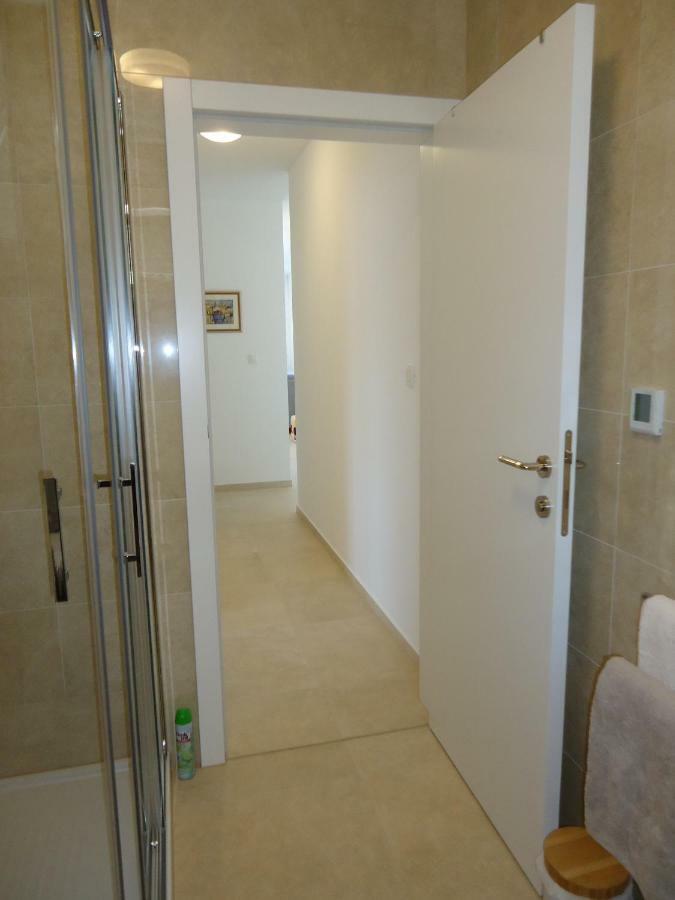 Apartment Pipe Малинска Екстериор снимка