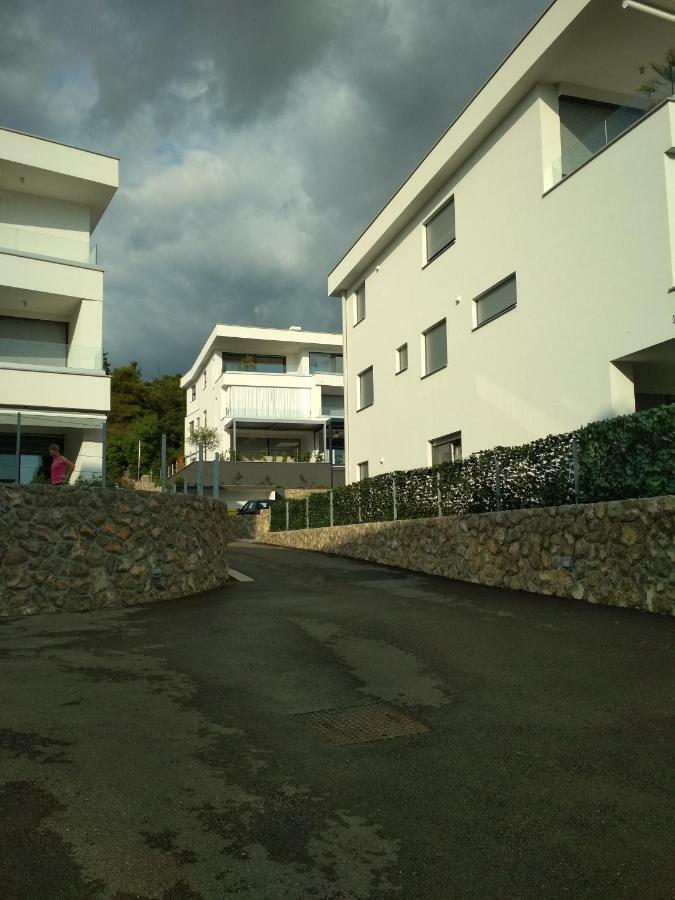 Apartment Pipe Малинска Екстериор снимка